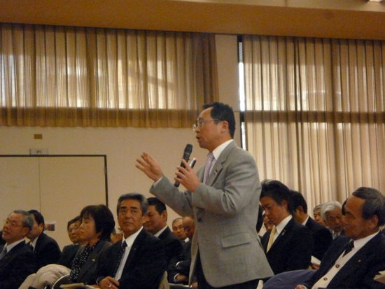 伊那市議会として、議会改革にための議員研修会に参加