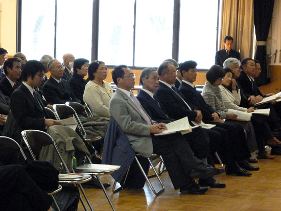 伊那市議会として、議会改革にための議員研修会に参加